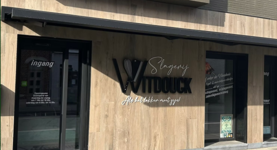 Ambachtelijk vlees Sint-Eloois-Winkel, West-Vlaanderen